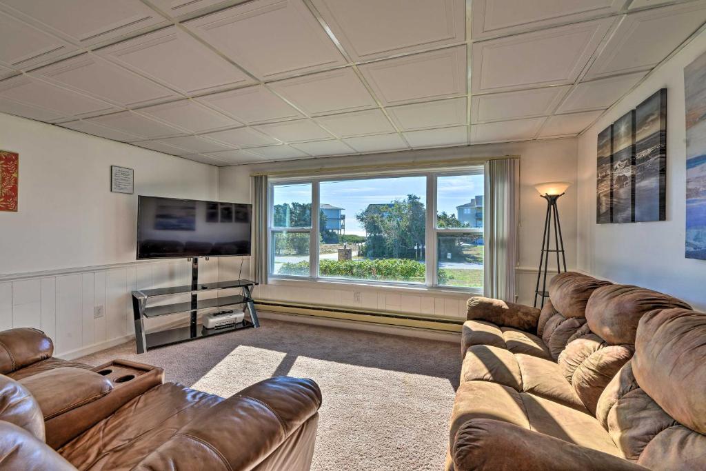 1 Ocean Fun Emerald Isle Apt 30yds to Beaches! - main image