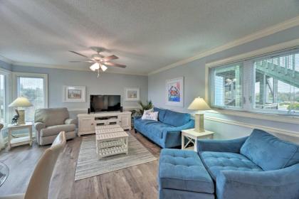 Bright Emerald Isle Condo with Private Beach Access Emerald Isle