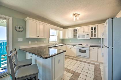 Emerald Isle Retreat with 2 Decks and Ocean Views - image 7