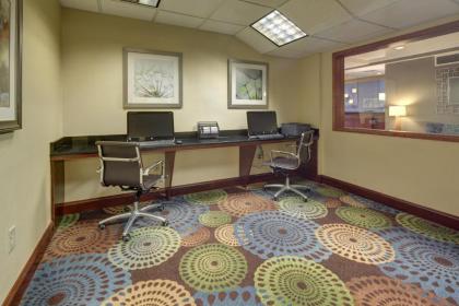 Holiday Inn Express Hotel & Suites Emporia an IHG Hotel - image 11