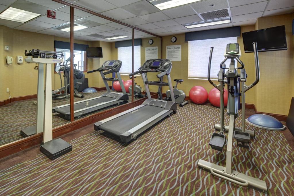 Holiday Inn Express Hotel & Suites Emporia an IHG Hotel - image 6
