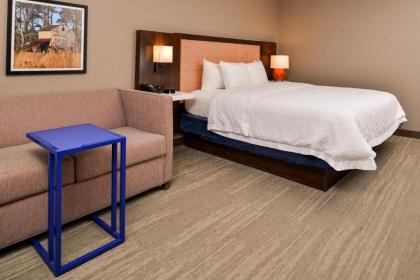 Hampton Inn Emporia - image 11