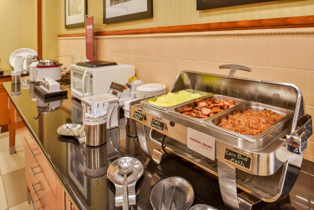 Hampton Inn Emporia - image 4