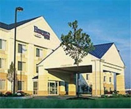Fairfield Inn and Suites by Marriott Emporia I-95 in Roanoke Rapids