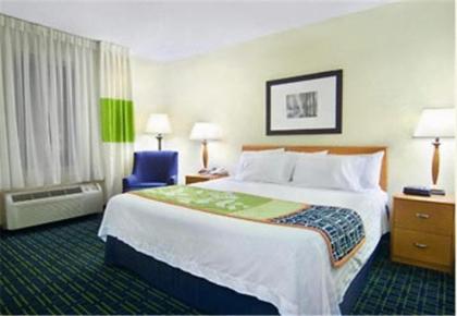 Fairfield Inn and Suites by Marriott Emporia I-95 - image 10