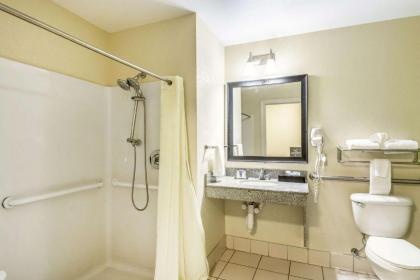 Sleep Inn Hotel Emporia - image 4