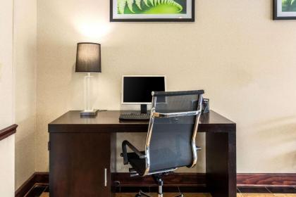 Sleep Inn Hotel Emporia - image 7