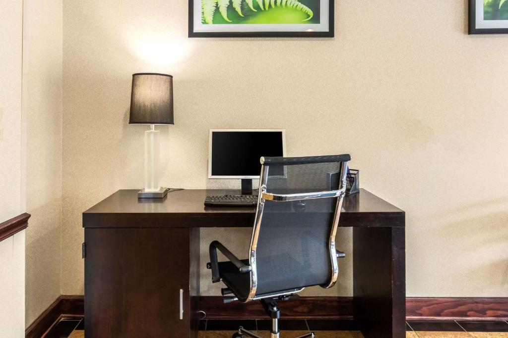 Sleep Inn Hotel Emporia - image 7