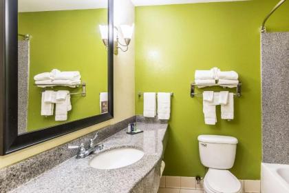 Sleep Inn Hotel Emporia - image 9