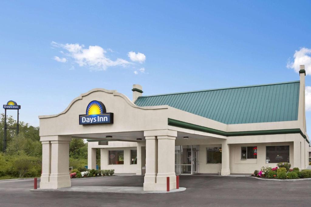 Days Inn by Wyndham Emporia - main image