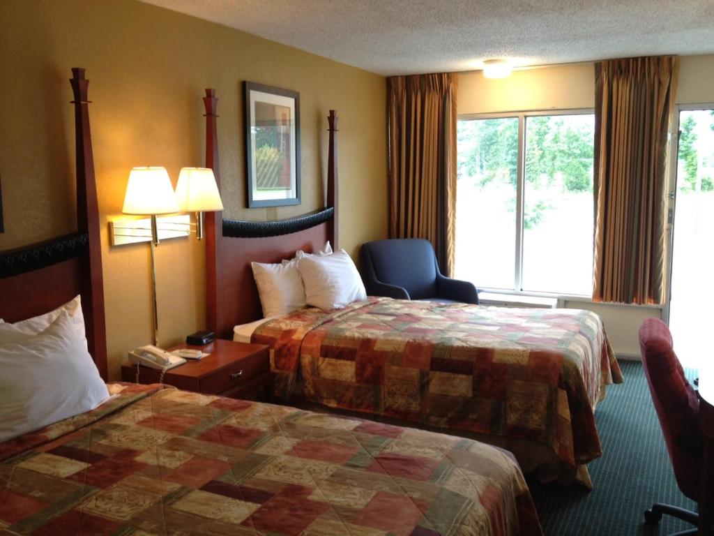 Days Inn by Wyndham Emporia - image 2