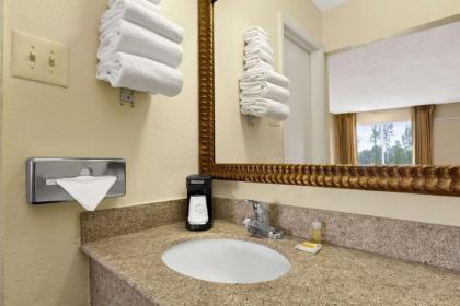 Days Inn by Wyndham Emporia - image 9