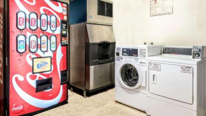 Studios and Suites 4 Less Emporia - image 3