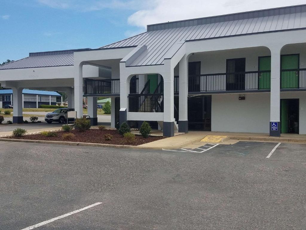 Quality Inn - main image