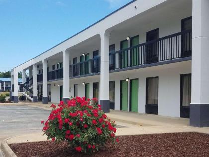 Quality Inn - image 5