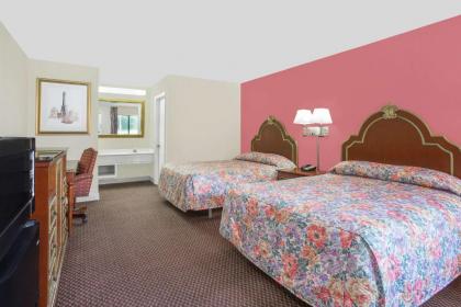 Knights Inn Emporia - image 9