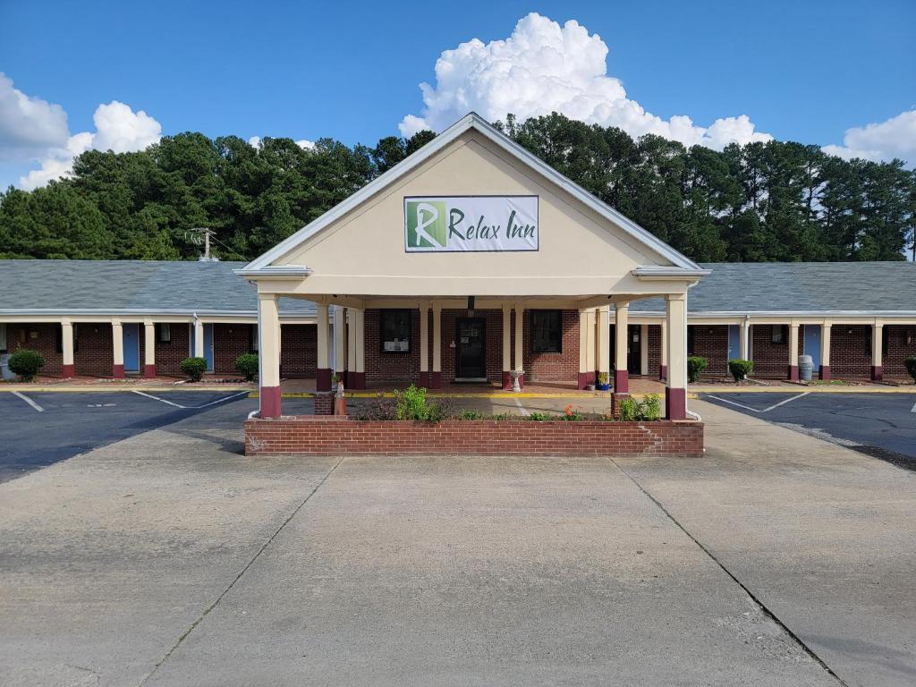 Relax Inn - main image