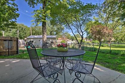 Cute Emporia House - Mins to Downtown and ESU! - image 15