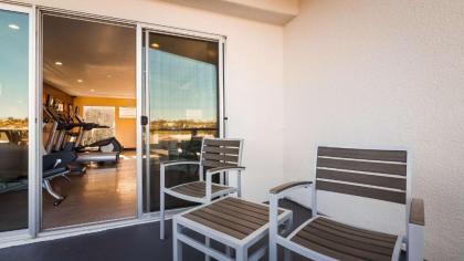 Best Western Encinitas Inn & Suites at Moonlight Beach - image 9