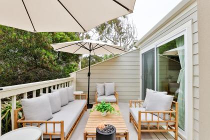 Dream Home - Steps to Beach Pools Shops & Dining - image 9