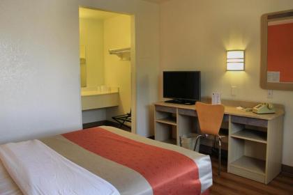 Motel 6-Enfield CT - Hartford - image 21