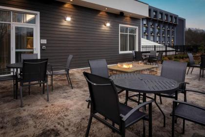 Fairfield Inn & Suites Springfield Enfield - image 11