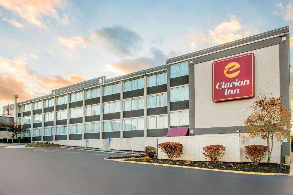 Clarion Inn Dayton Airport - main image