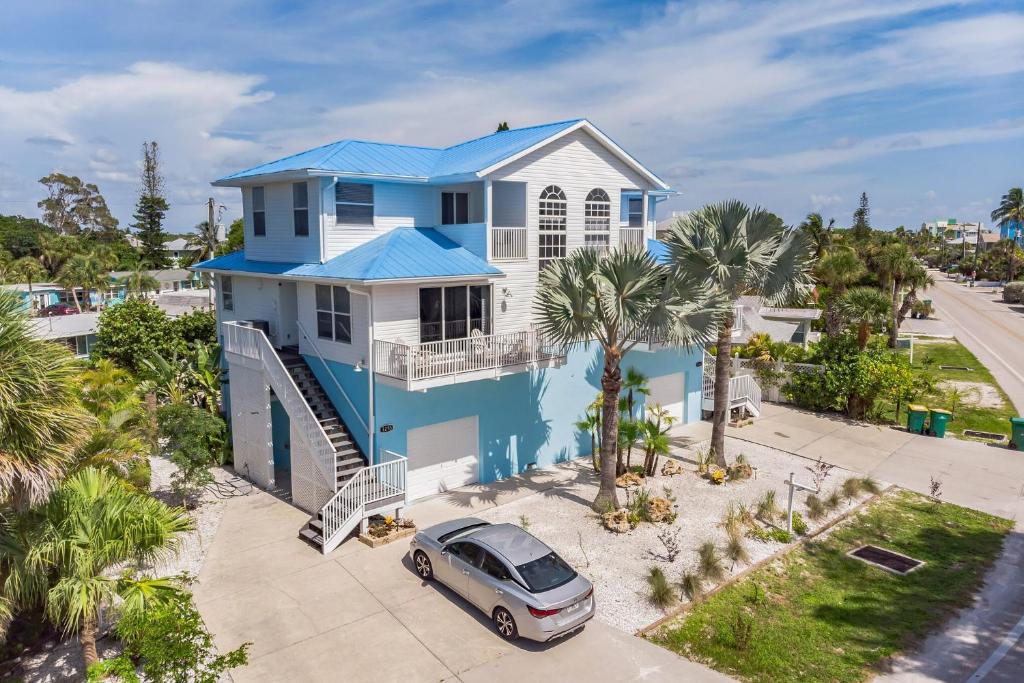 Sunset Views + Steps From The Beach Duplex - main image