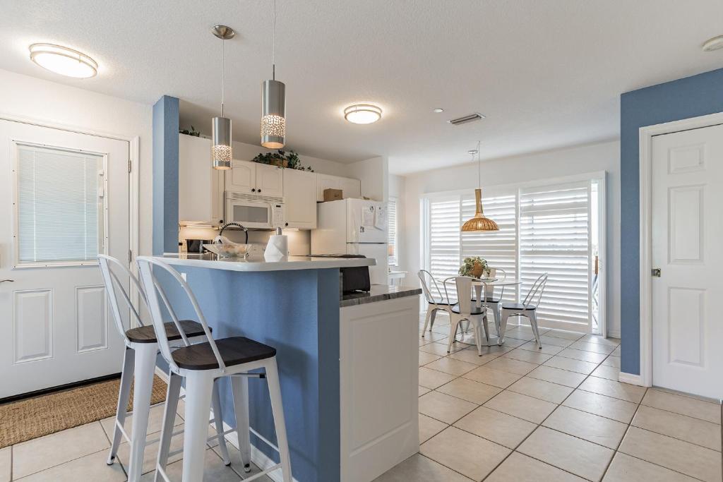 Sunset Views + Steps From The Beach Duplex - image 5