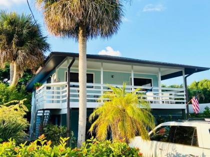 La Boca House for a tropical retreat. Englewood Florida