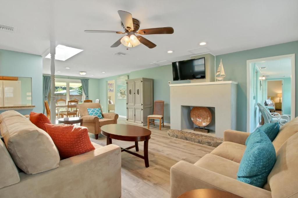 Englewood Villa - main image