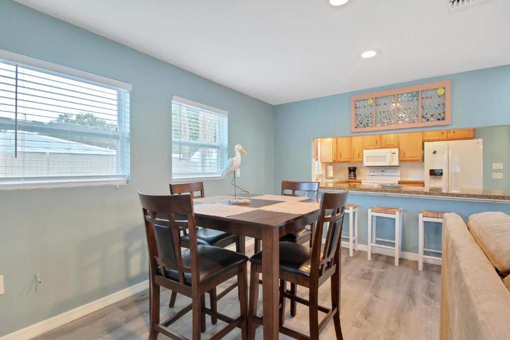 Englewood Villa - image 5