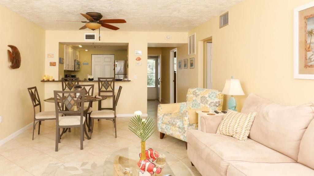 Beautiful Condo with first class amenities on Charlotte Harbor Orlando Condo 4851 - image 5
