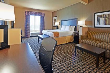 Holiday Inn Express Hotel & Suites Ennis an IHG Hotel - image 16