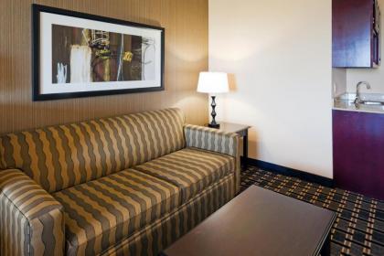 Holiday Inn Express Hotel & Suites Ennis an IHG Hotel - image 20