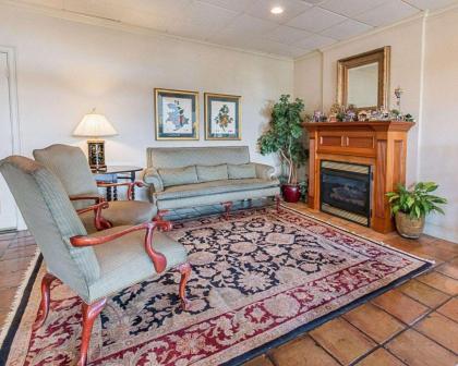 Quality Inn Ennis - image 8