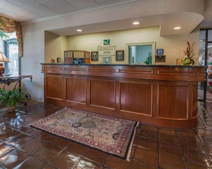 Quality Inn Ennis - image 9