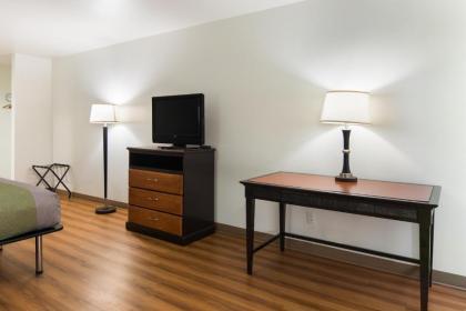 Motel 6-Ennis TX - image 11