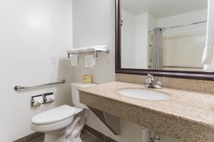Motel 6-Ennis TX - image 4