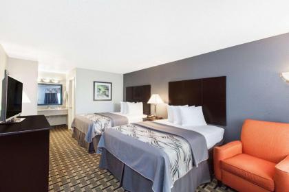 Days Inn by Wyndham Ennis - image 3