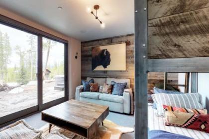 Lake Cabin 9 - image 4