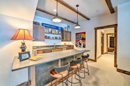 Custom Ski-In and Out Chalet with Hot Tub and Wet Bars! - image 2