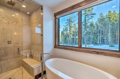 Custom Ski-In and Out Chalet with Hot Tub and Wet Bars! - image 5