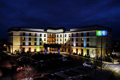 Holiday Inn Express Harrisburg West an IHG Hotel - image 14