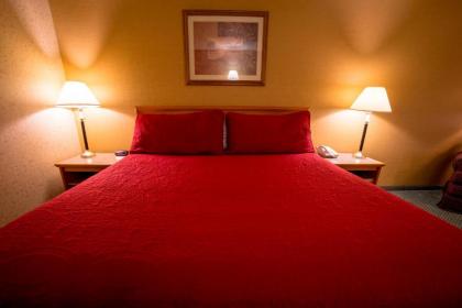 Eagle's View Inn & Suites - image 1