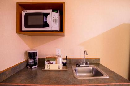 Eagle's View Inn & Suites - image 14