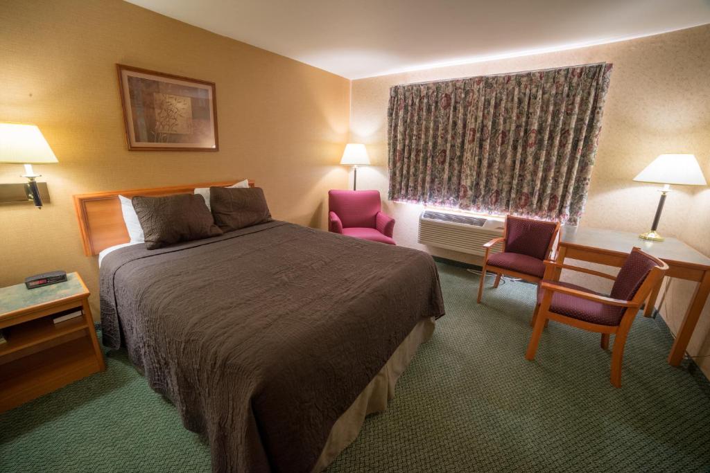 Eagle's View Inn & Suites - image 5