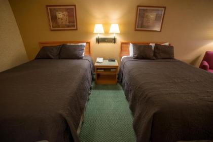 Eagle's View Inn & Suites - image 6