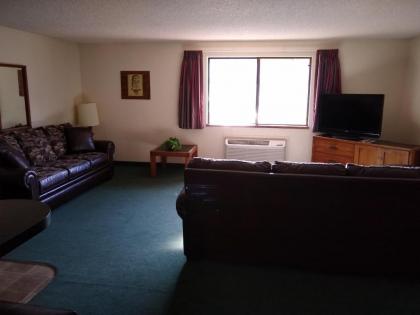 The Wilderness Inn - image 4
