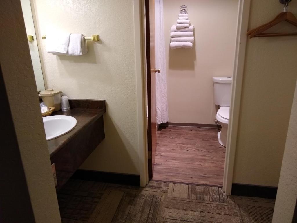 The Wilderness Inn - image 5